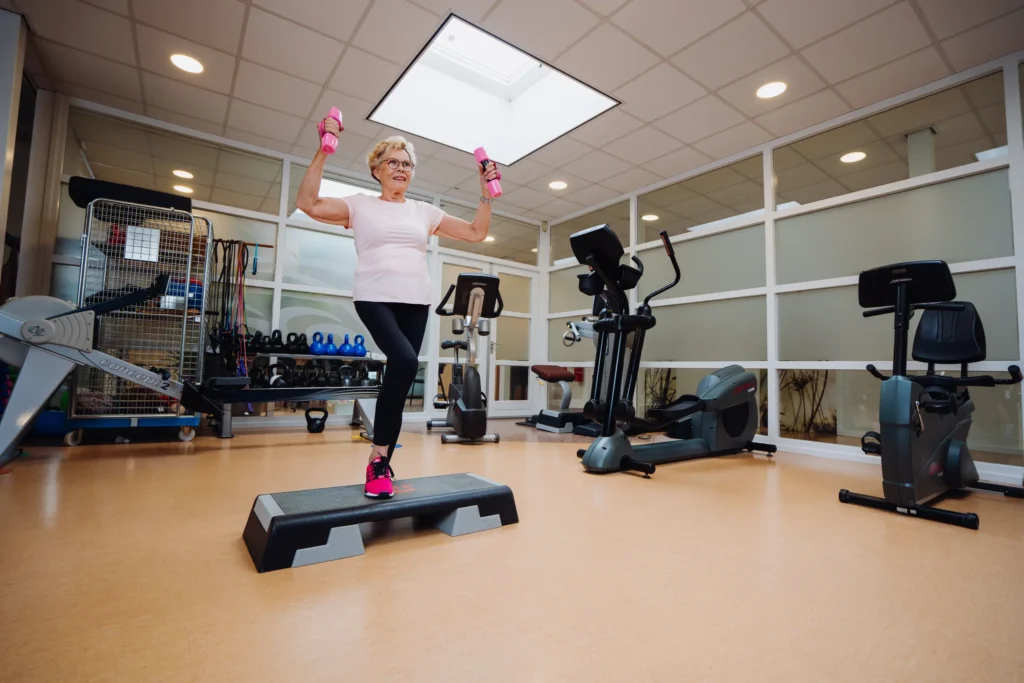 Training op locatie met dumbbells